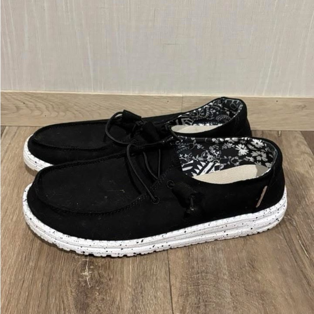 Hey Dude Wendy Size 8